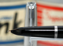 Load image into Gallery viewer, Z-Parker 51 - Black &amp; Lustraloy with Medium Point 14ct Gold Tubular Nib (P969f)
